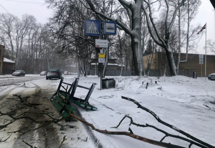 Eiženijas ielas pietura